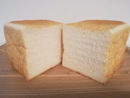 高級食パンエイトの角食パン
