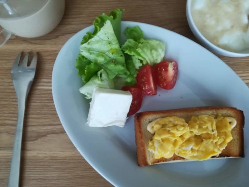 たまごのせパン